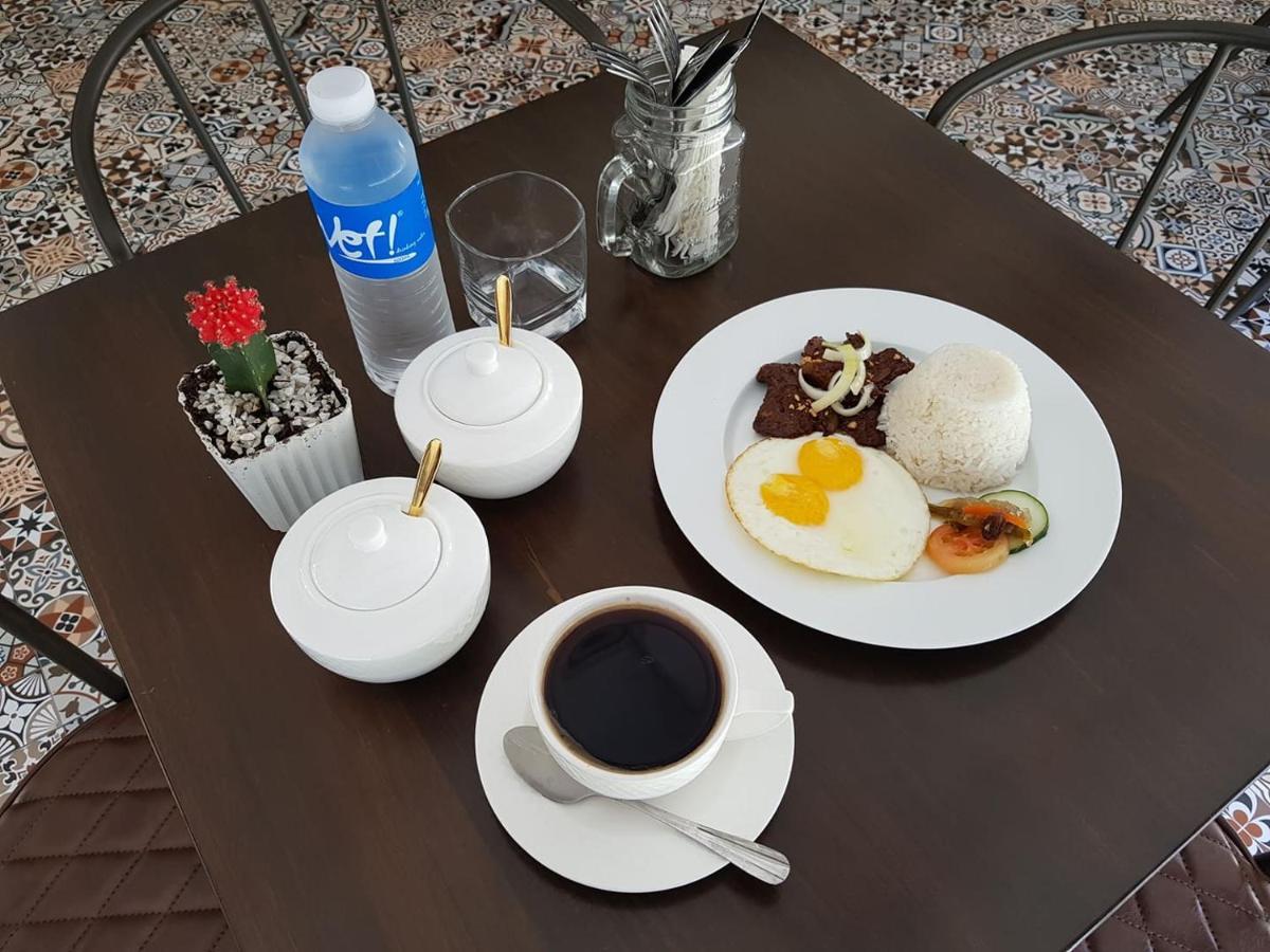 Casa Estela Boutique Hotel & Cafe Calapan Kültér fotó